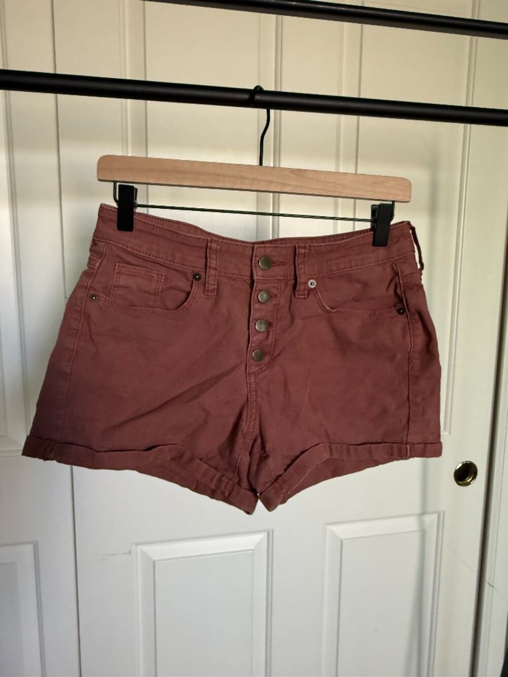 Universal Thread Shorts